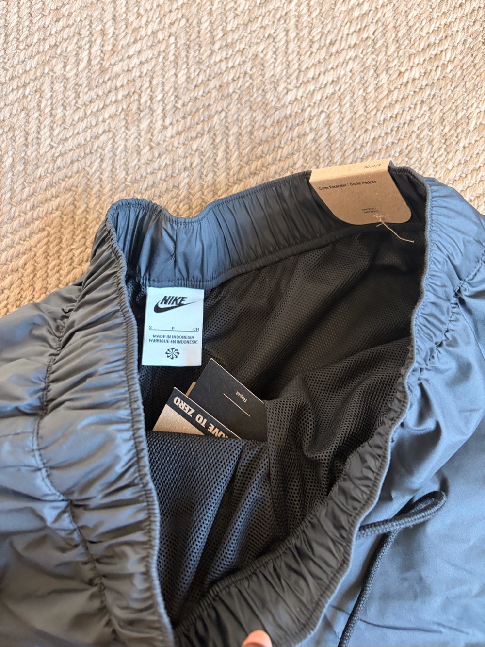 Nike Black Repel Mid-Rise Running Shorts Size Small - Picture 3 of 4